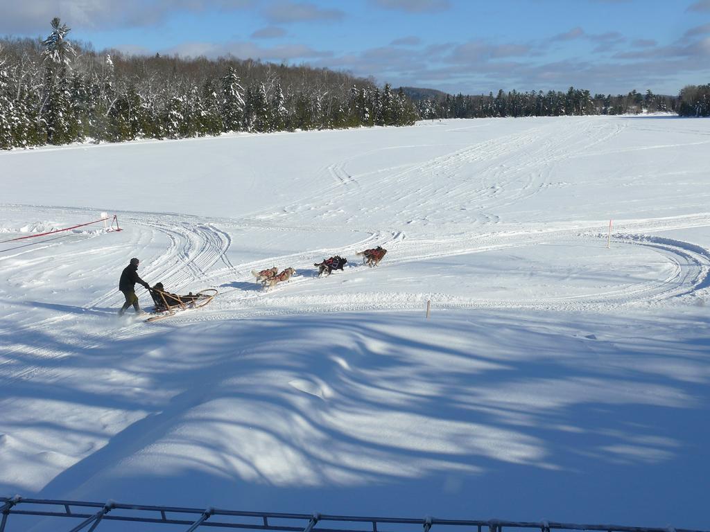 Auberge du Lac Morency Saint Hippolyte Exterior foto